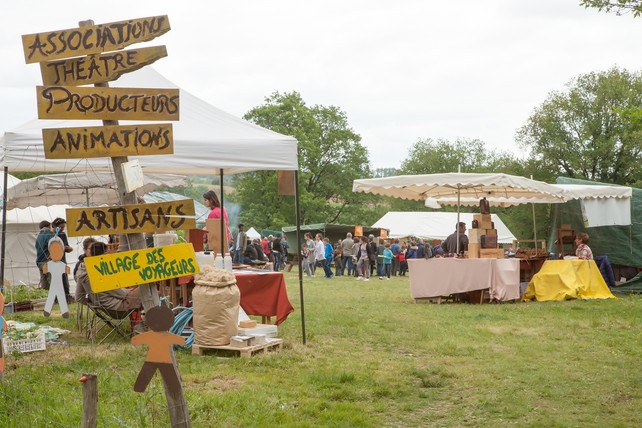 Association Perrure en Fête à Mervent ferme pédagogique et artisanat local