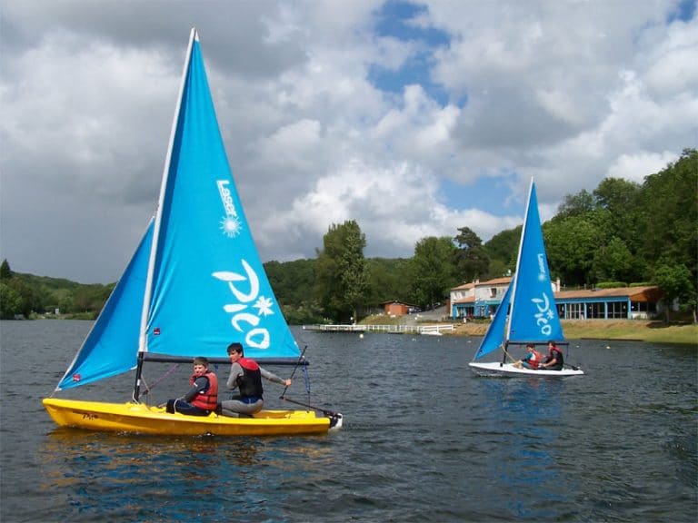 Voile à la base de loisirs de Mervent