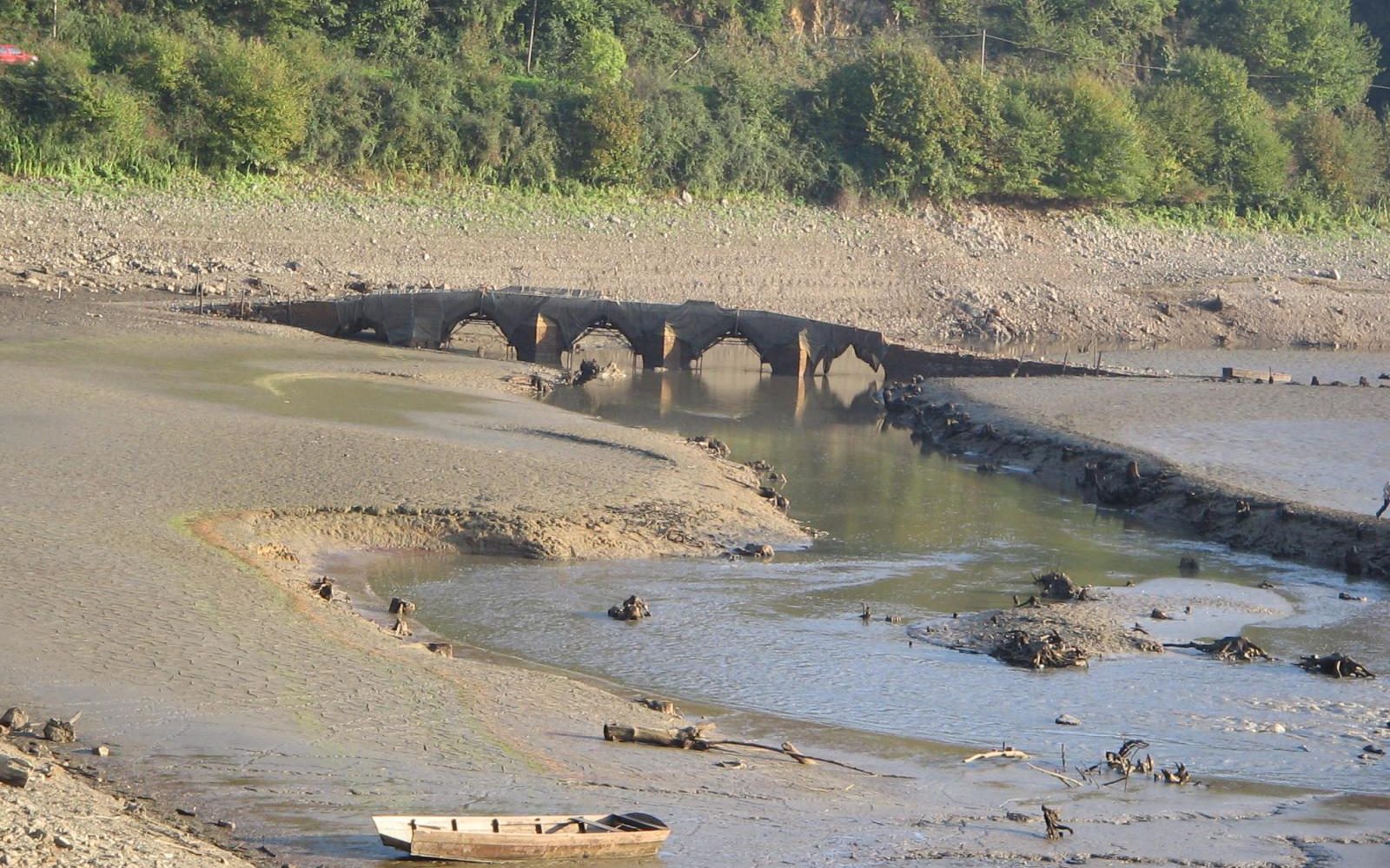 Le vieux pont de la Vallée à Mervent