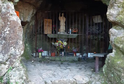 Grotte du Père Montfort à Mervent en Vendée