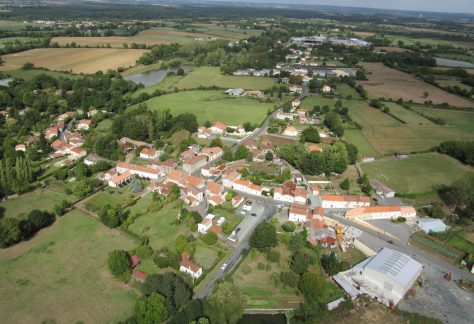 Village Les Ouillières à Mervent