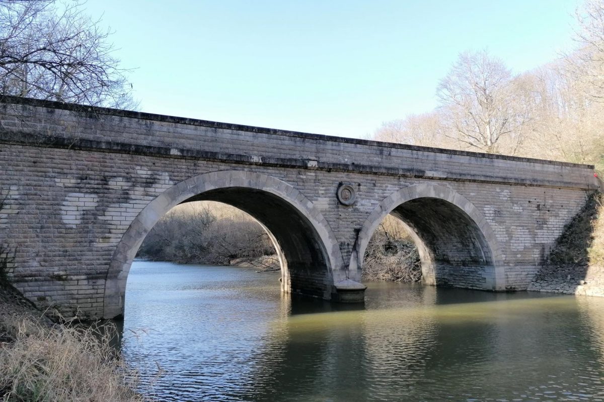 Le pont de Diet à Mervent